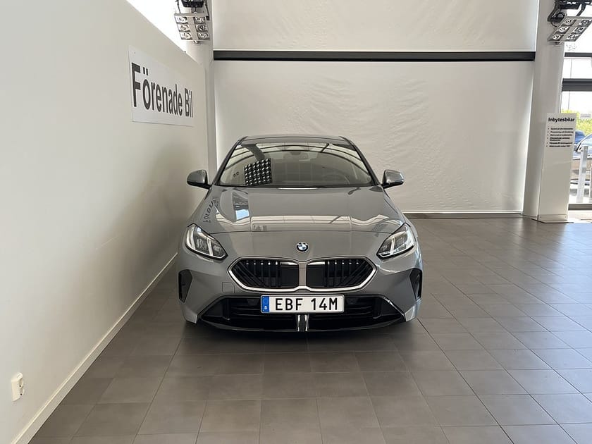 Bild 2 av BMW 120 4,95 ränta M Sport Design Nav Drive/Park-assist Rattv