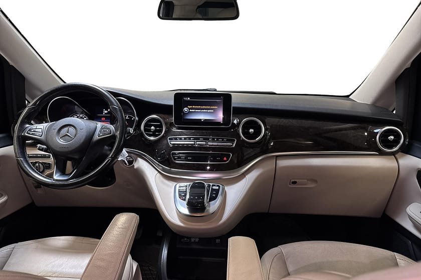 Bild 5 av Mercedes-Benz V 220d 3.1t Plus Avantgarde 6-Sits Drag 163hk