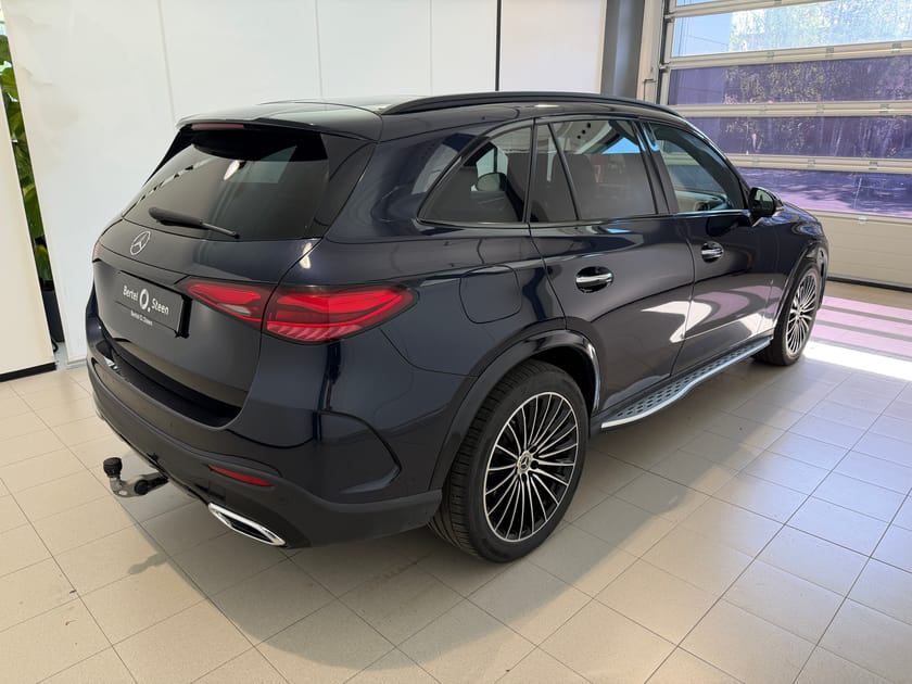 Bilde 3 av Mercedes-Benz GLC 300 d e 4MATIC :BURMESTER®/BAKAKSELSTYRING/HUD/PANORAMA