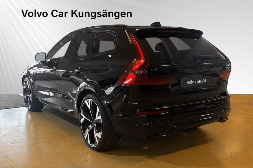 Bild 4 av Volvo XC60 T8 Plus Black Nordic Edition Bowers Lounge 22" Pano Massage Luftfjädring 360-kamera Selekt