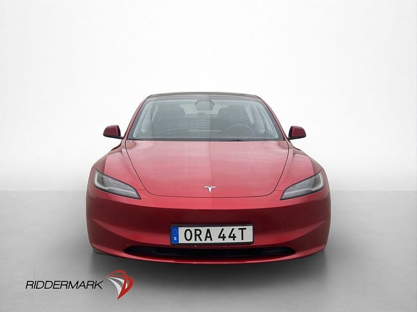 Bild 3 av Tesla Model 3 Long Range AWD Skärm-bak Svensksåld Panorama