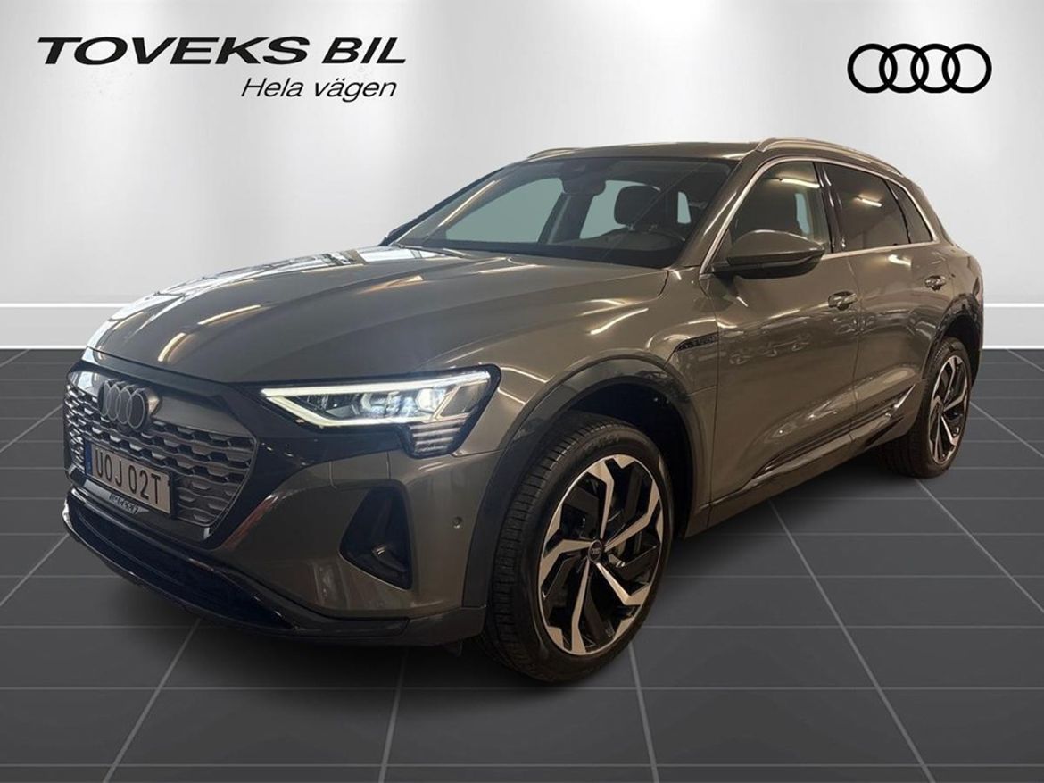 Audi Q8 55 e-tron quattro