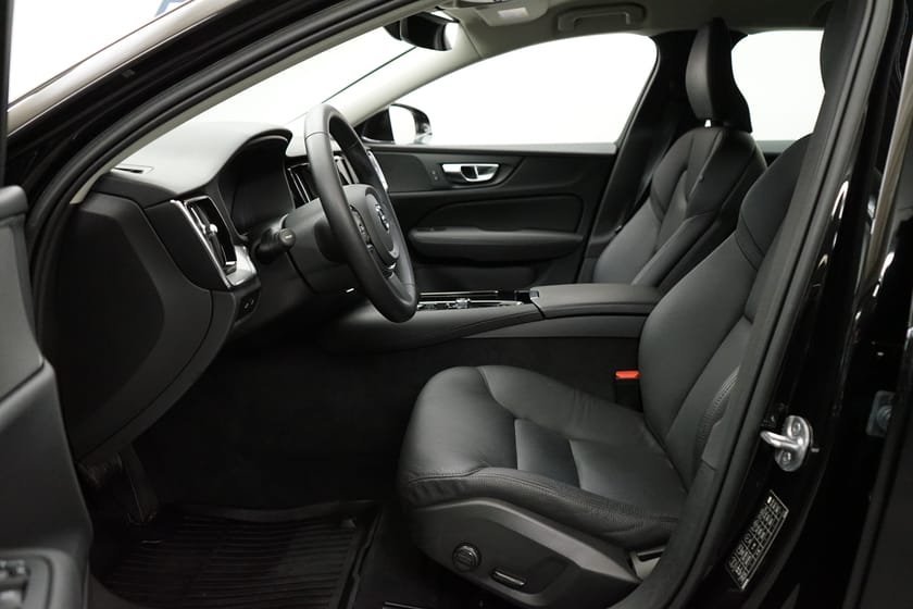 Bild 5 av Volvo V60 Recharge T6 Core Edition, Baklucka elmanövrerad