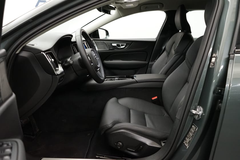 Bild 4 av Volvo V60 T6 Plus Dark Nordic Edition, Navigation, HarmanKardon PremiumSound