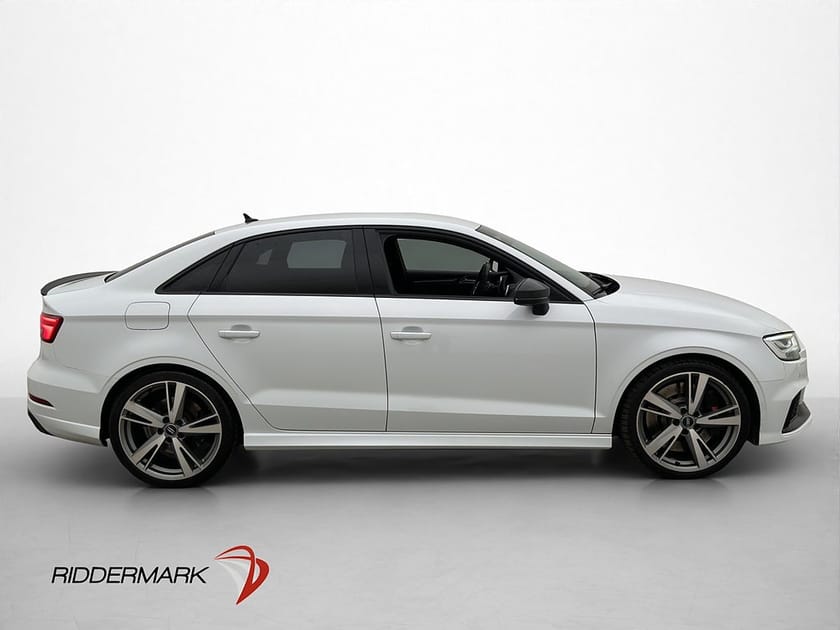 Bild 4 av Audi RS 3 Sedan RS3 Quattro 400hk Cockpit B&O Skinn Navi