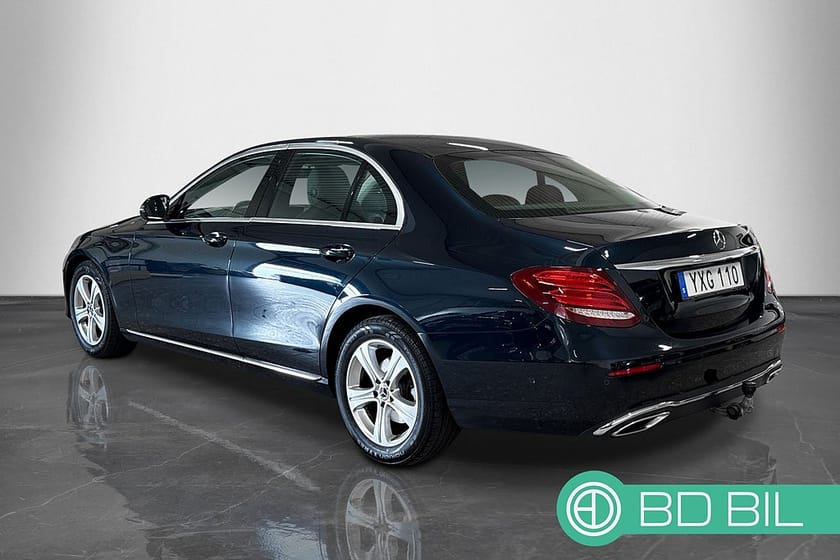 Bild 2 av Mercedes-Benz E 220 d 4MATIC E220d PANORAMA BACKKAMERA TVÅ BRUKARE DRAG