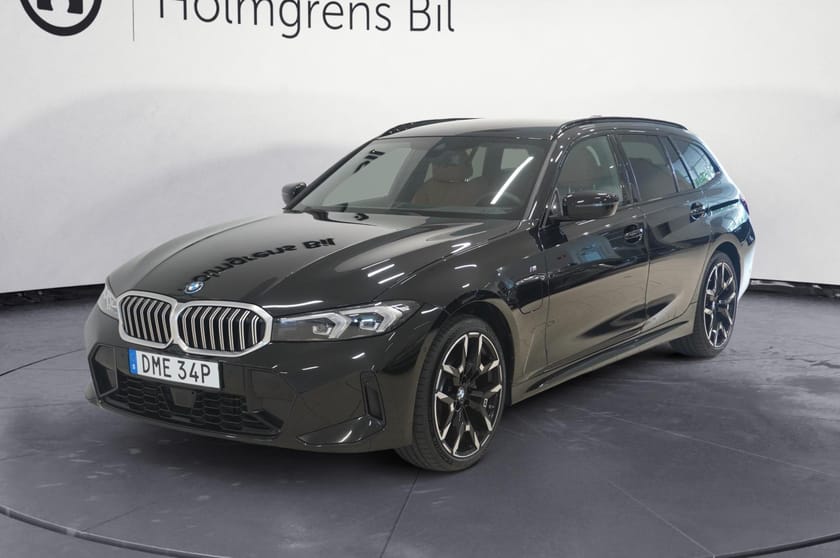 Bild 1 av BMW 330e xDrive Touring M-Sport