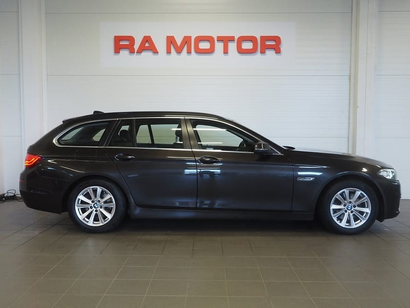 Bild 4 av BMW 520d xDrive Touring 190hk Steptronic |Drag|D-värm|Skinn|