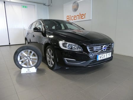 Volvo V60 D4 AWD Classic Aut-Drag-Värmare-Rattvärme*NYSERVAD*-SoV