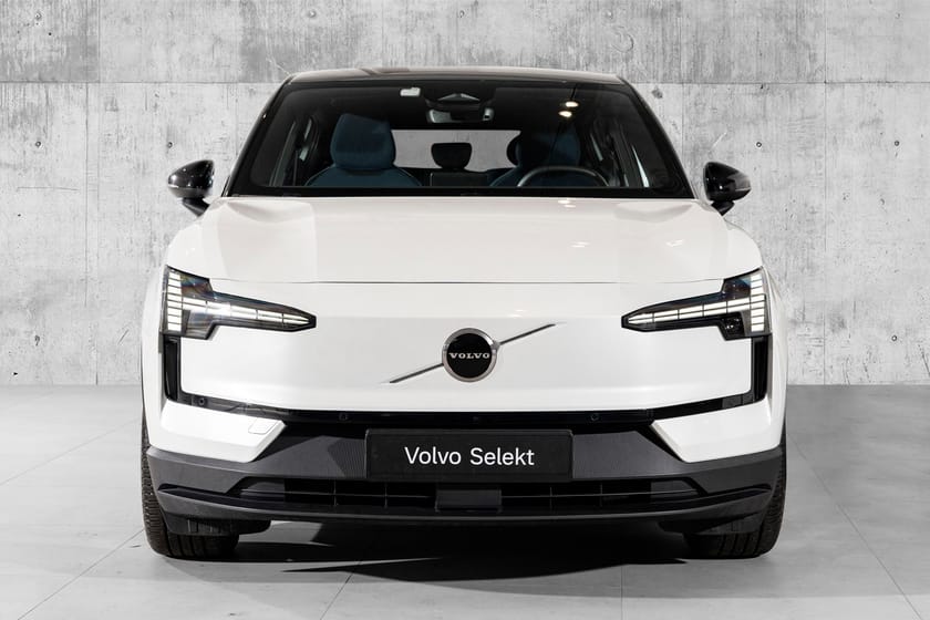 Bilde 3 av Volvo EX30 Twin Motor Performance AWD Plus - H&K lydanlegg/Varmepumpe/Ryggekamera