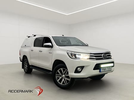 Toyota Hilux Dubbelhytt 2.4 AWD Dragkrok B-Kamera Skinn Diff Kåpa Moms