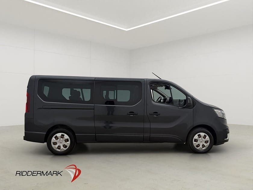 Bild 2 av Renault Trafic Grand Kombi Passenger Lång 9-Sits Värm PDC CARPLAY Moms