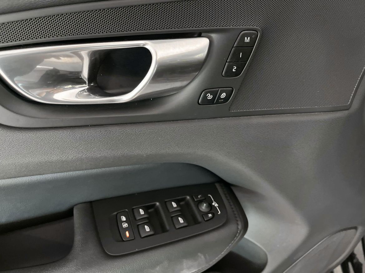 Volvo XC60 2023 - miniatyr 17