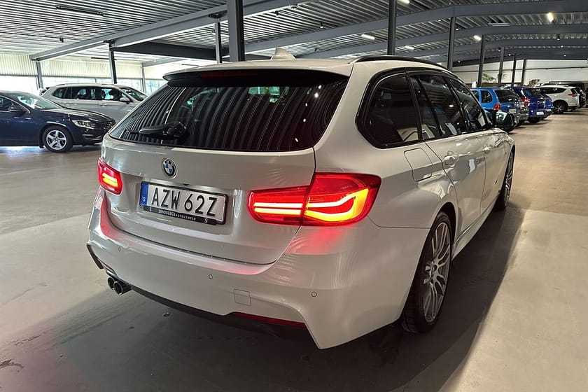 Bild 4 av BMW 320d xDrive Touring M-Sport Backkamera Navi Skinn Drag Eu6