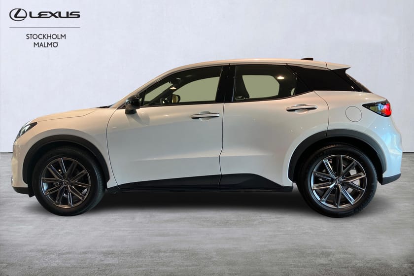 Bild 3 av Lexus LBX Elegant Tech 136hk P-värm Navi Keyless P-sensorer