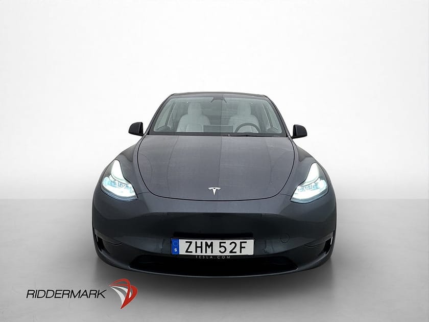 Bild 3 av Tesla Model Y Long Range AWD Ljus Interiör Pano Skinn Drag