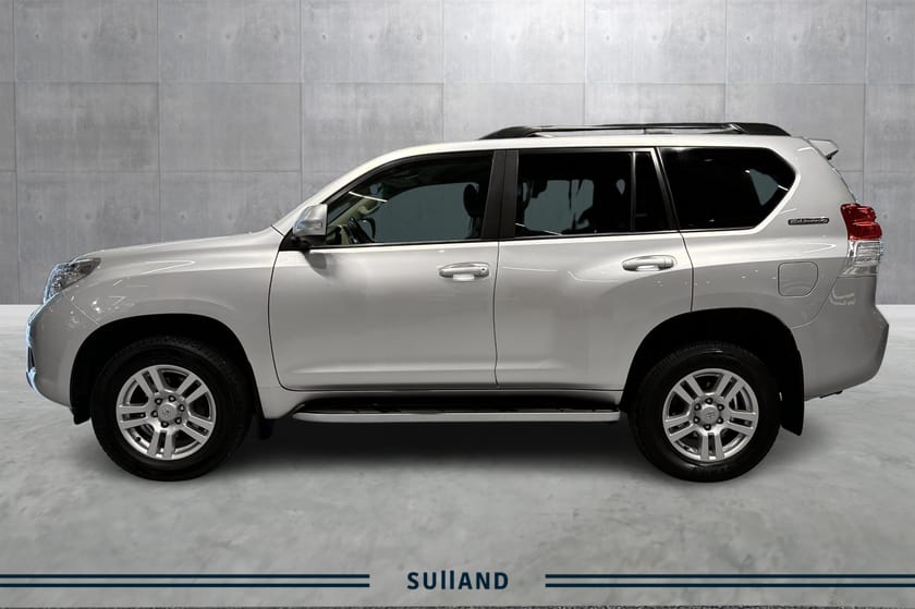 Bilde 2 av Toyota Land Cruiser VX UTEN LUFTFJÆRING, LED BAR, PERSONBIL, VELHOLDT!