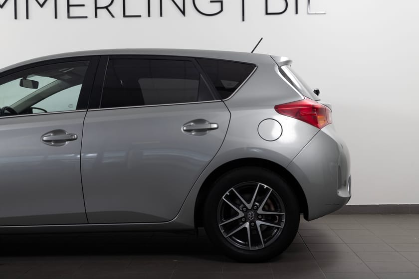 Bild 5 av Toyota Auris Hybrid e-CVT 136hk Kupévärmare/Bkamera/Keyless