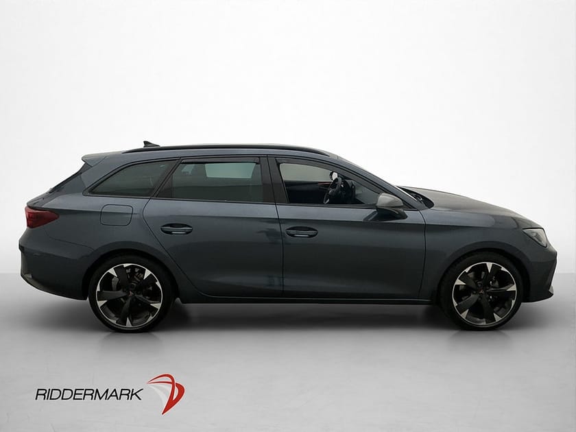 Bild 4 av CUPRA Leon Sportstourer 1.5 eTSI Drag Kamera CarPlay Adaptiv