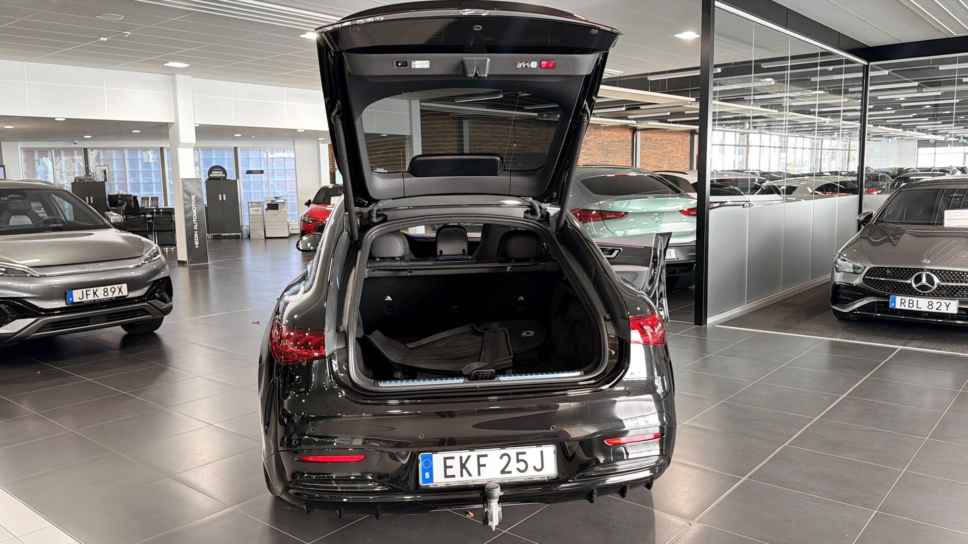 Mercedes-Benz EQS 350 96 kWh AMG Line 2026, bild 5/10
