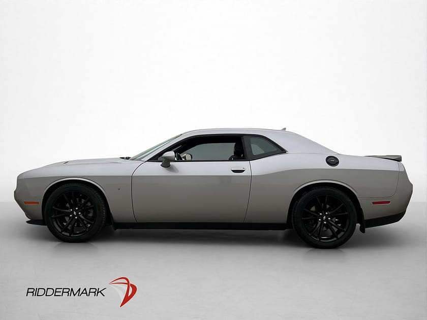 Bild 4 av Dodge Challenger 3.6 V6 309hk Kamera Alpine CarPlay Rattvärm
