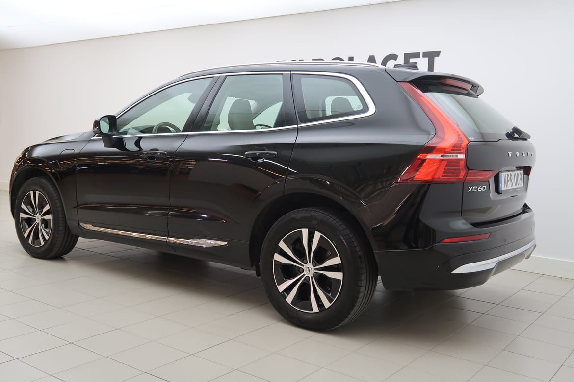 Volvo XC60 2023 - miniatyr 3