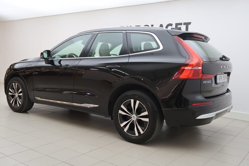 Bild 3 av Volvo XC60 Recharge T6 Core Edition/Ljuspkt/Stolpkt
