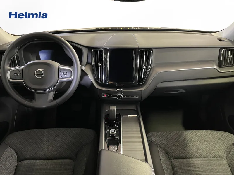 Bild 10 av 15 – Volvo XC60 B5 Bensin Core