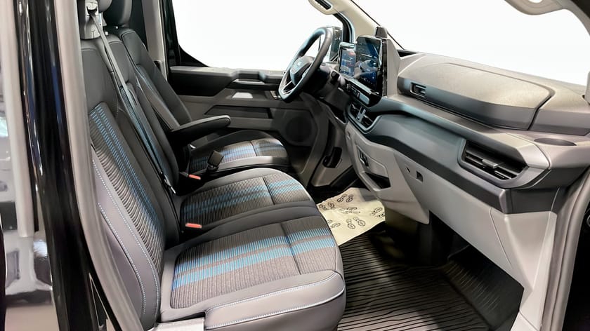 Bild 3 av Ford E-Transit Custom 340 AWD Sport Skåp 320S 218hk A 325km Räckvidd WLTP