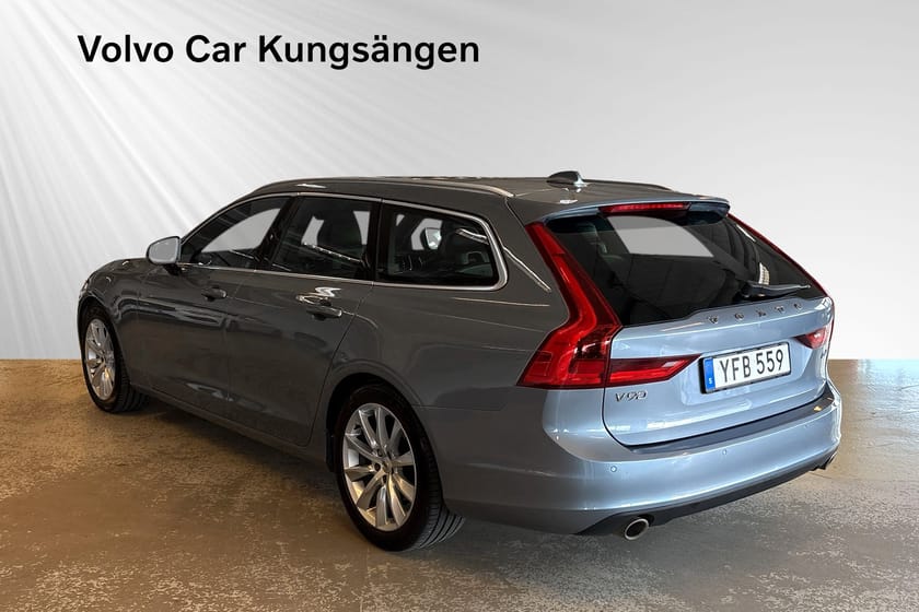 Bild 4 av Volvo V90 D4 Momentum Intro DRAG/PANO/CARPLAY
