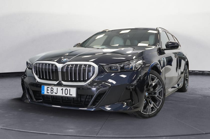 Bild 1 av BMW 530e xDrive Touring M-Sport Business Edt Bowers Wilkins DAP 20