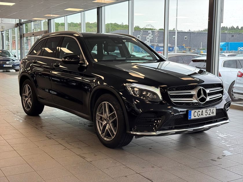 Bild 1 av Mercedes-Benz GLC 250 d 4MATIC Pano Värm Drag