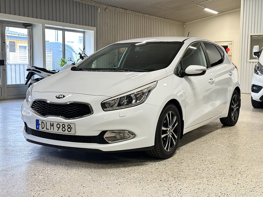 Bild 1 av Kia cee'd 1.6 CRDi EX Comfort Euro 5 Välservad