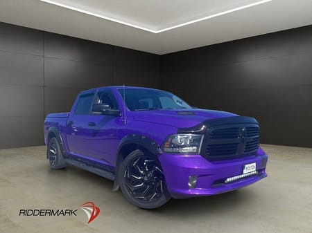 RAM 1500 Crew Cab Dodge Sport V8 4x4 Värmare Drag Skinn Taklucka STUK