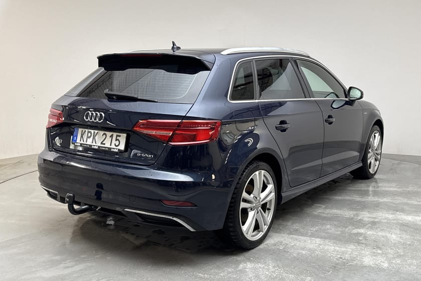 Bild 3 av Audi A3 Sportback e-Tron TFSI SB 150hk S-Line Cockpit Pano Läder