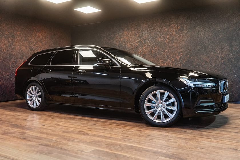 Bild 2 av Volvo V90 B4 Advanced Edt | Panorama | Värmare | Drag |2179 kr/m