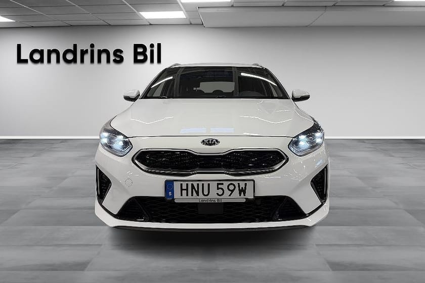 Bild 2 av Kia Ceed Sportswagon Plug-in Hybrid SW 141hk Advance Plus *V-Hjul*Drag*Värmare*