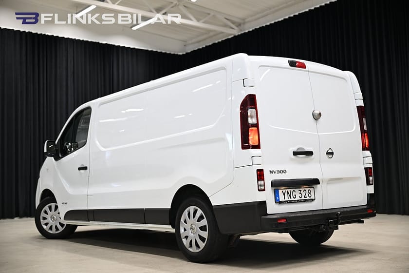 Bild 4 av Nissan NV300 Skåpbil dCi 125HK L2 Drag|Värmare|GPS|Backkamera|PDC|Leasbar