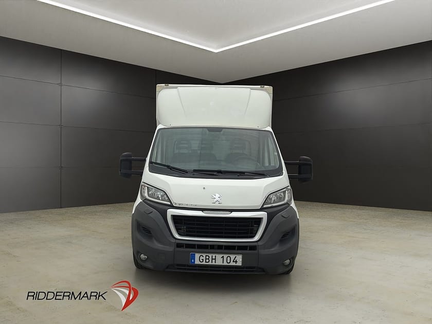 Bild 5 av Peugeot Boxer Chassi Cab 2.2HDi BAKGAVELLYFT 3-Sits Bluetooth Moms