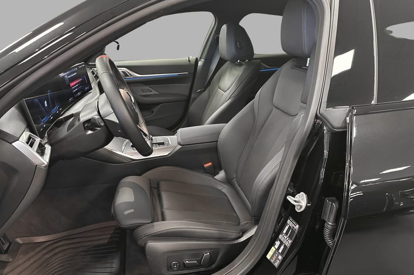 Bilde 2 av BMW i4 M60 xDrive Gran Coupé Fully Charged MSport, ACC, 360', Harman, HUD, 19''