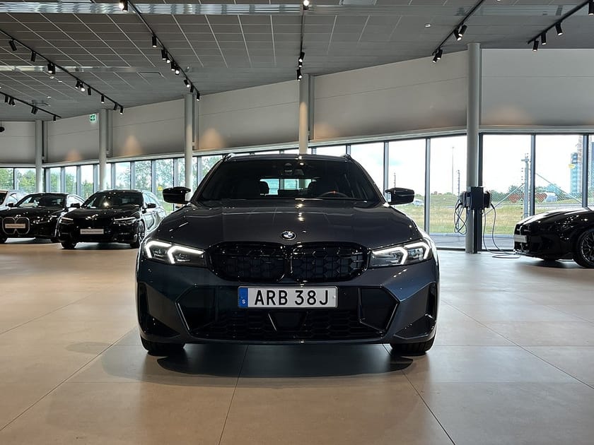 Bild 2 av BMW M340i xDrive Touring M Sport Pro Drag Elstolar H/K D/A 360