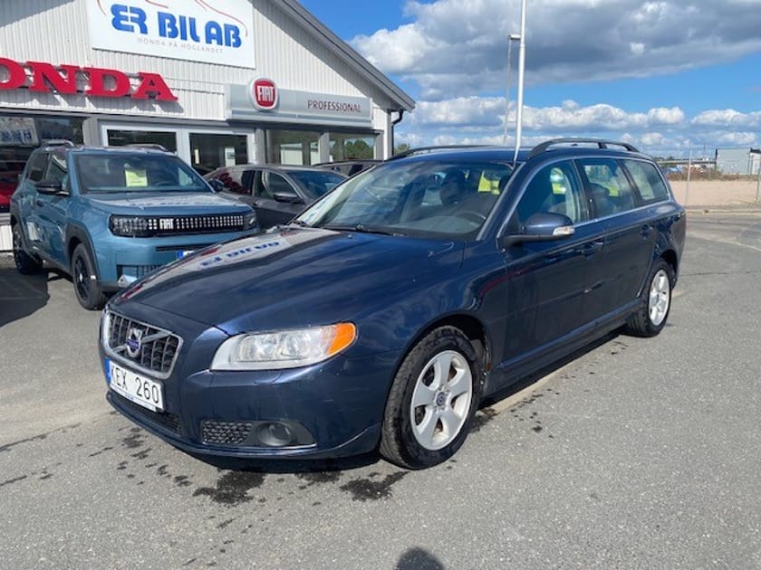 Bild 1 av Volvo V70 2.4D Geartronic, 175hk Momentum, drag, kamrem bytt
