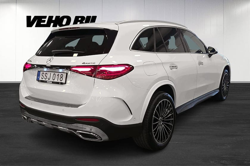 Bild 3 av Mercedes-Benz GLC 300 e 4MATIC 300e 9G AMG Pano Burmester Drag Navi Carplay 360