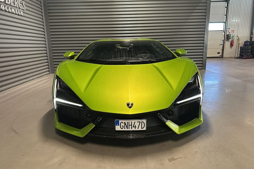 Bild 2 av Lamborghini Revuelto HPEV V12 1015hk Carbon VAT