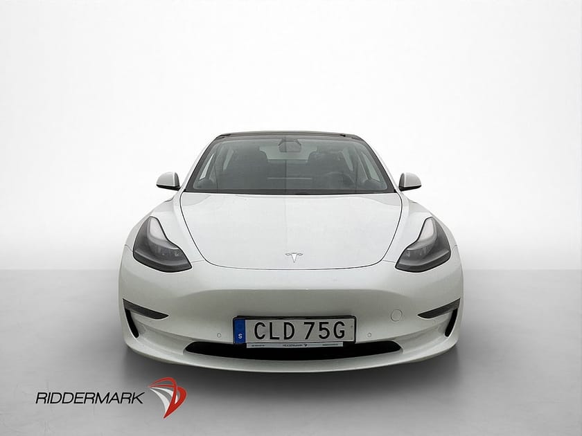 Bild 3 av Tesla Model 3 Long Range AWD Autopilot Svensksåld Pano Skinn