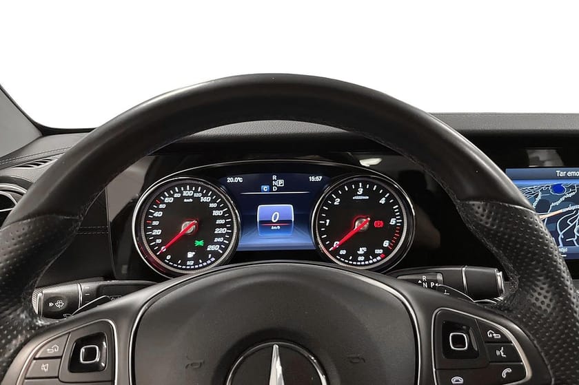 Bild 5 av Mercedes-Benz E 220 d 4MATIC Avantgarde / Dragkrok