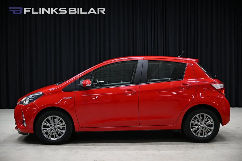 Bild 2 av Toyota Yaris Hybrid 101HK Automat|Backkamera|S&V-Hjul