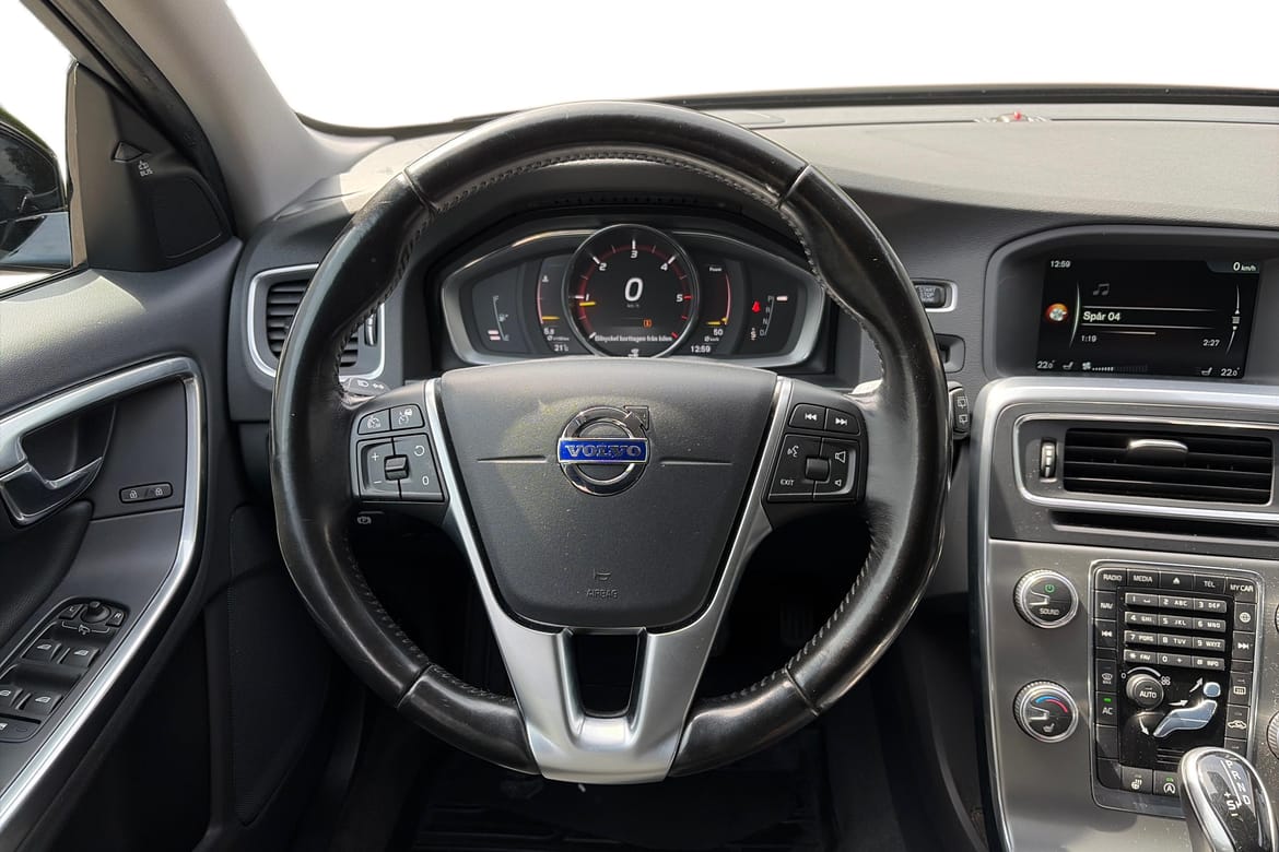 8 / 15