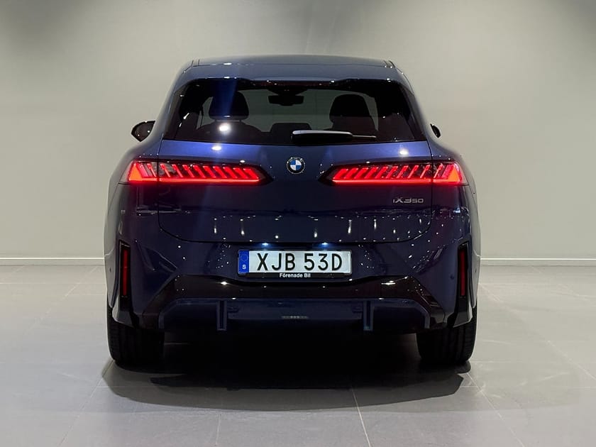 Bild 4 av BMW iX3 50 xDrive Fully Charged M Sport Edition Drag 3D-HUD H/K