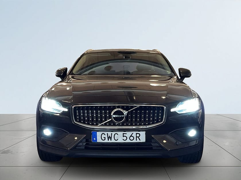 Bild 2 av Volvo V60 Cross Country D4 AWD Aut Momentum Pro Dvärm/Kamera/Dragkrok
